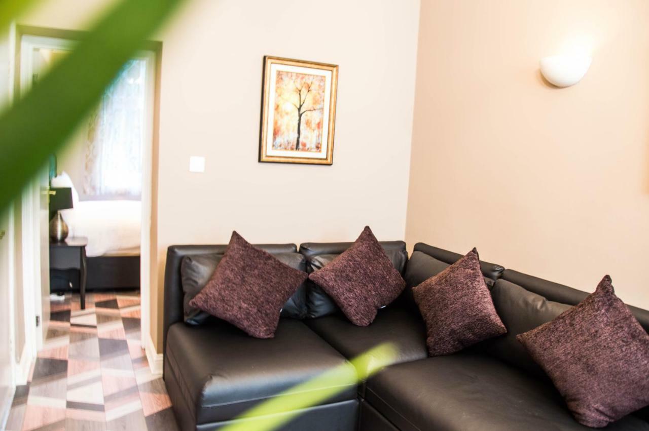 Montgomery Apartments - Crighton Edinburgh Ngoại thất bức ảnh